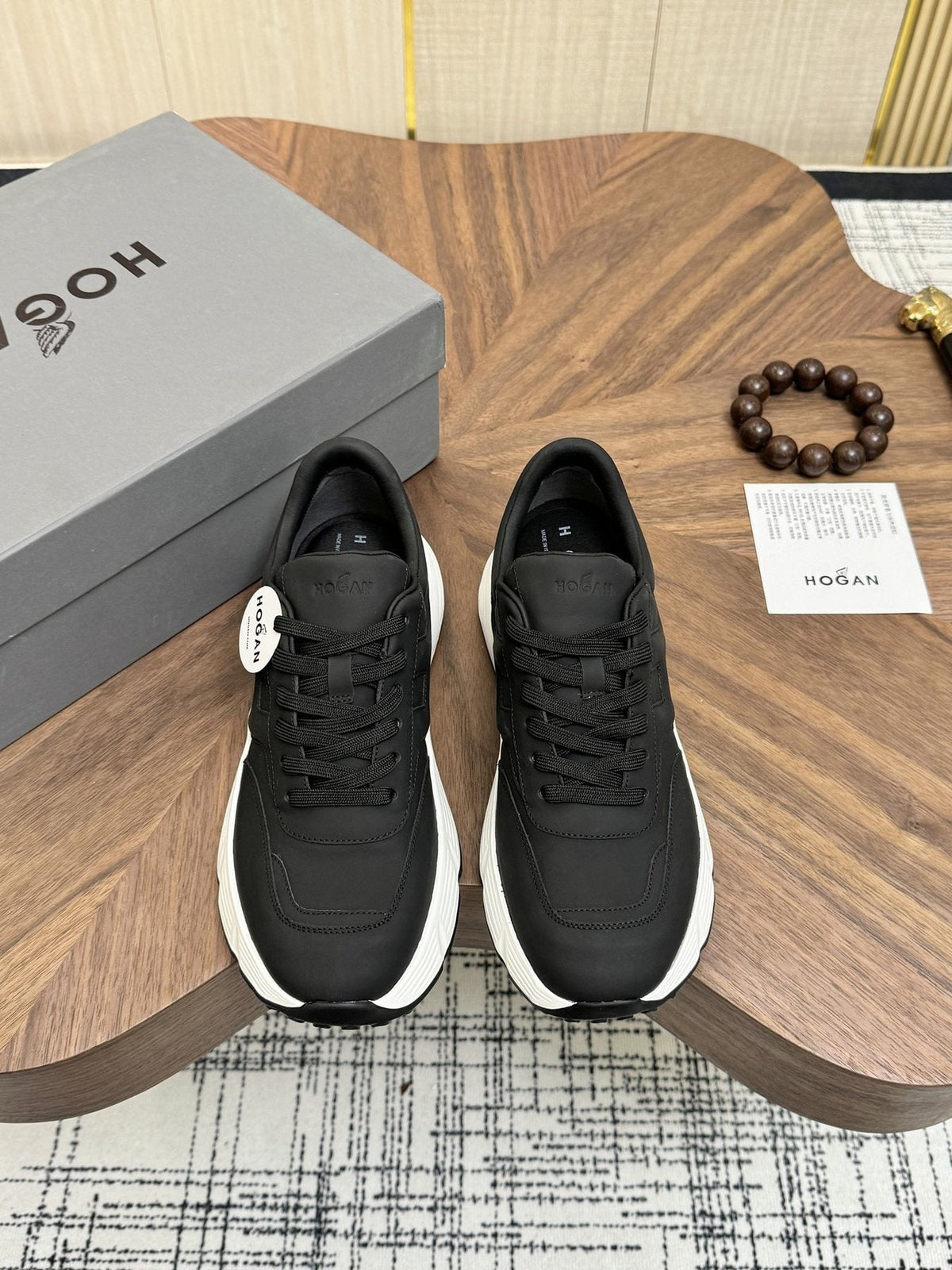 Hogan Low-Top Sneakers